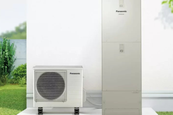 エコキュートの交換
岐阜水漏れ・詰まり・リフォーム　岐北セツビ